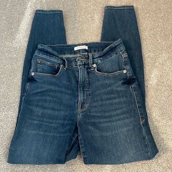 Like NEW 2 Pair of Good American Jeans - Picture 4 of 14